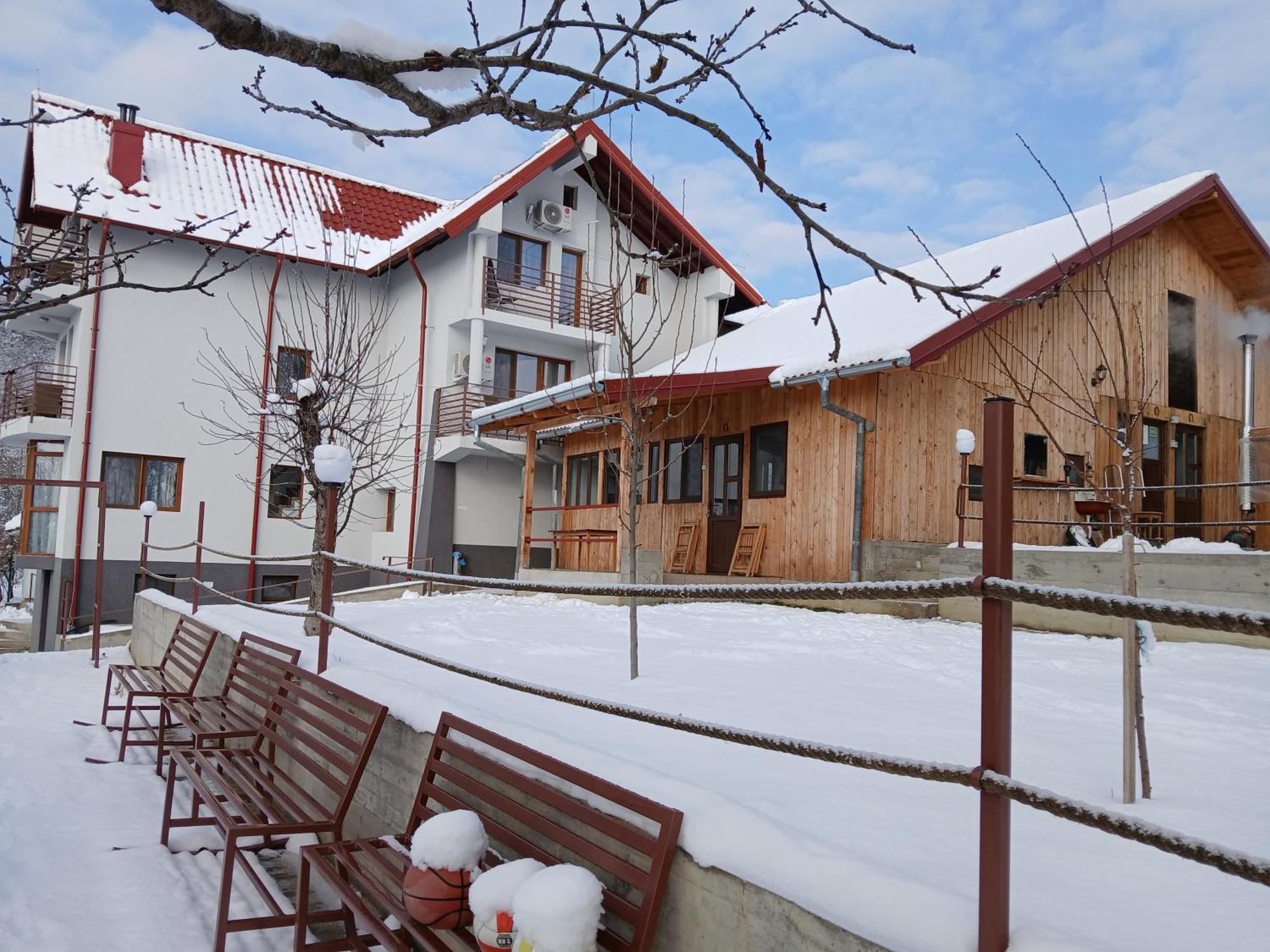 Perla Argesului, Ciubar, Piscina, Lift, Gratar, Cabana, Pensiuni, Hotel Cazare Transfagarasan Curtea De Arges Albestii de Arges Buitenkant foto