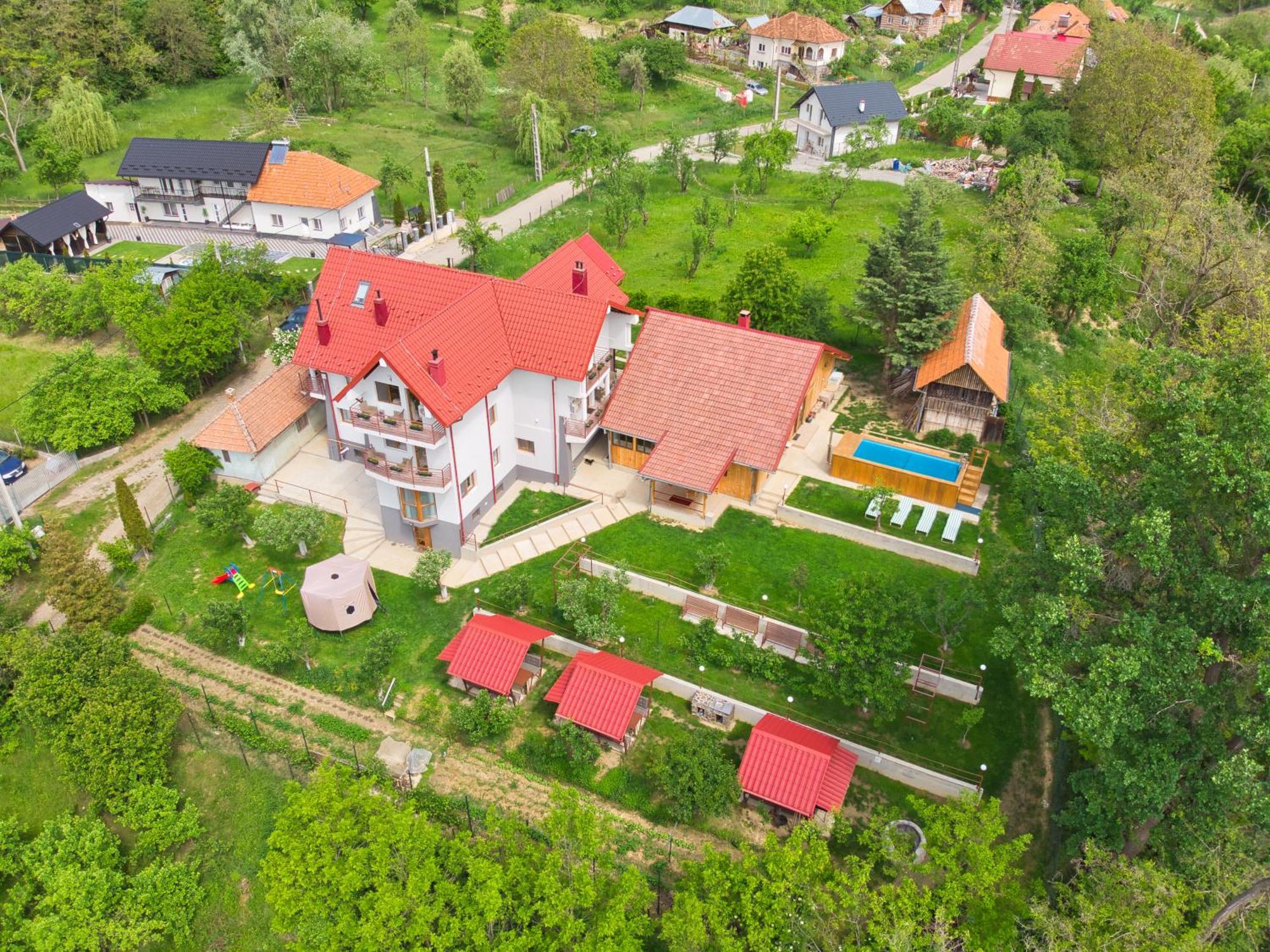 Perla Argesului, Ciubar, Piscina, Lift, Gratar, Cabana, Pensiuni, Hotel Cazare Transfagarasan Curtea De Arges Albestii de Arges Buitenkant foto