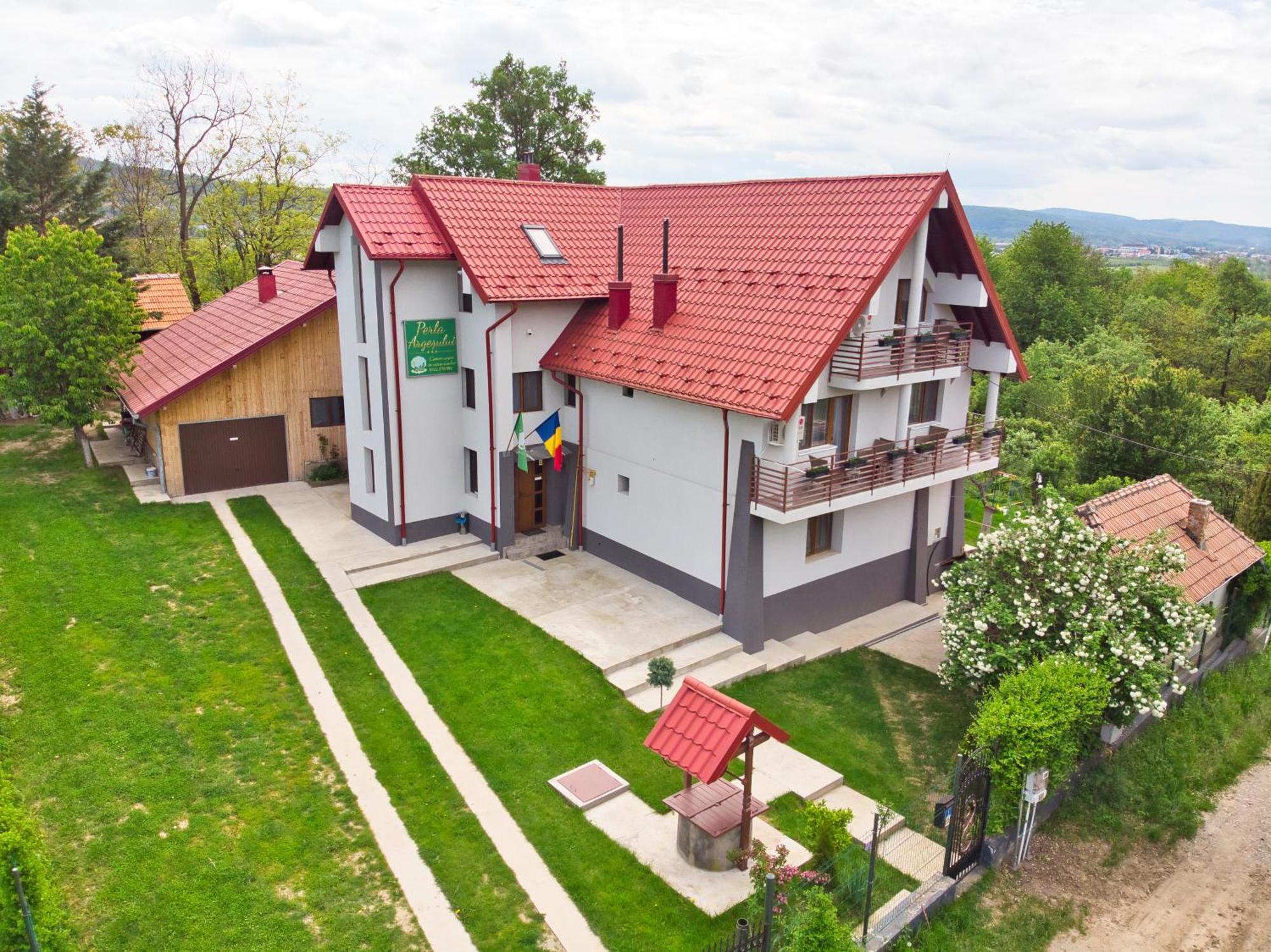 Perla Argesului, Ciubar, Piscina, Lift, Gratar, Cabana, Pensiuni, Hotel Cazare Transfagarasan Curtea De Arges Albestii de Arges Buitenkant foto