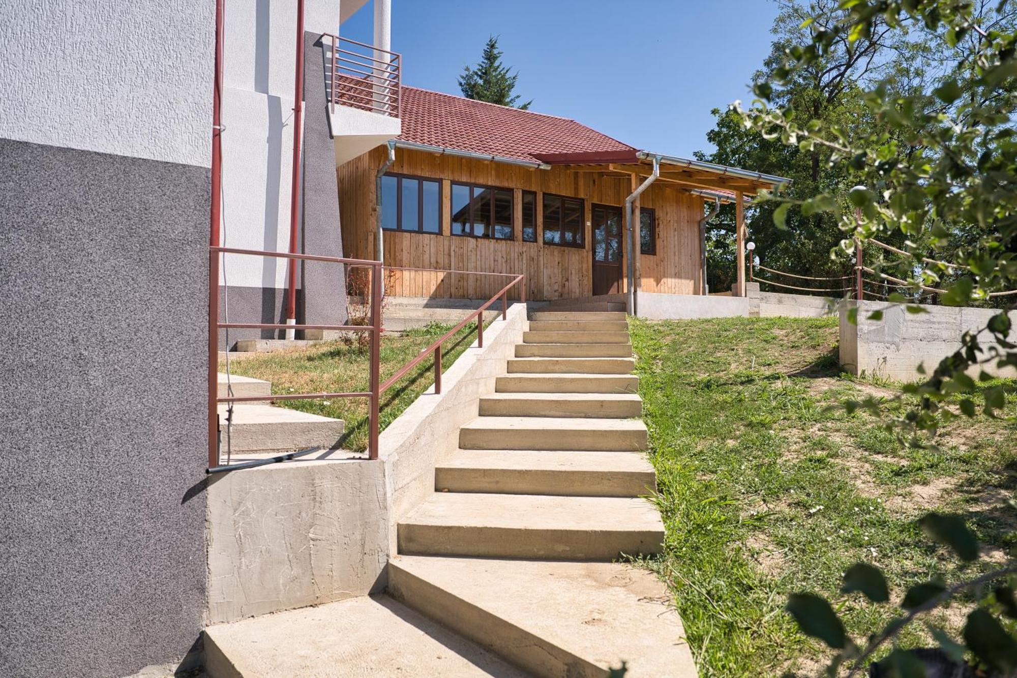 Perla Argesului, Ciubar, Piscina, Lift, Gratar, Cabana, Pensiuni, Hotel Cazare Transfagarasan Curtea De Arges Albestii de Arges Buitenkant foto