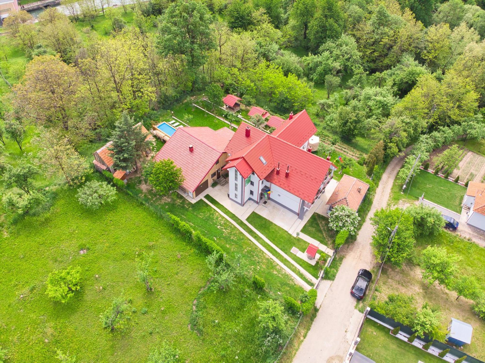 Perla Argesului, Ciubar, Piscina, Lift, Gratar, Cabana, Pensiuni, Hotel Cazare Transfagarasan Curtea De Arges Albestii de Arges Buitenkant foto